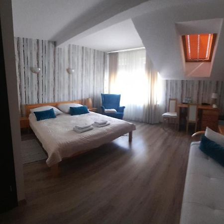 Hotel Bartnik Pszczółki Екстериор снимка