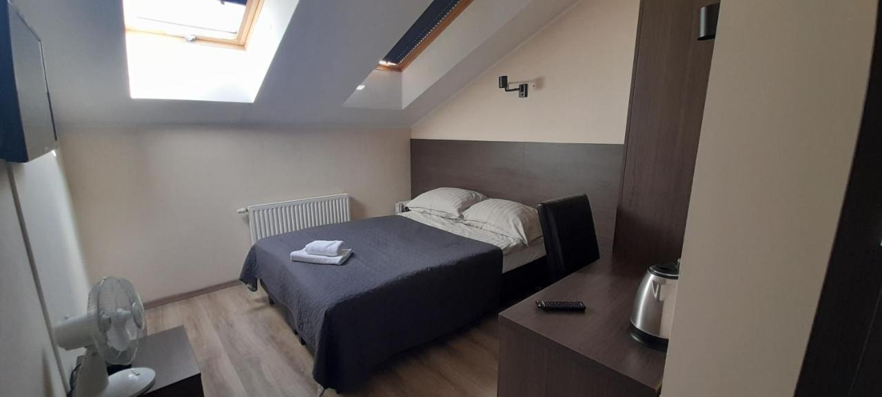 Hotel Bartnik Pszczółki Екстериор снимка