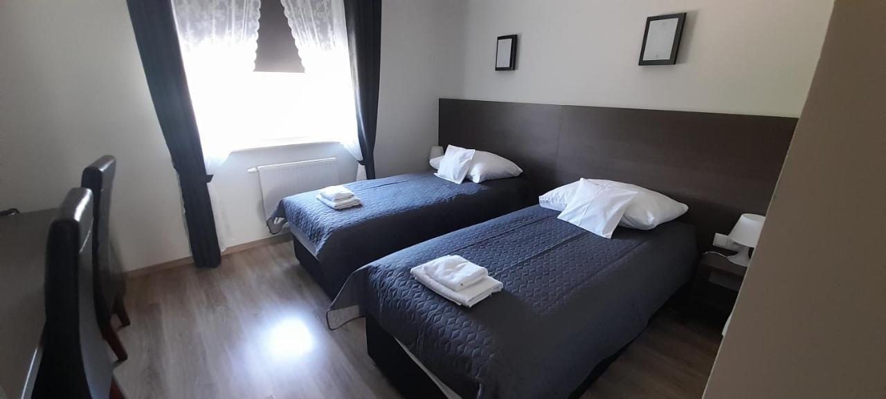 Hotel Bartnik Pszczółki Екстериор снимка