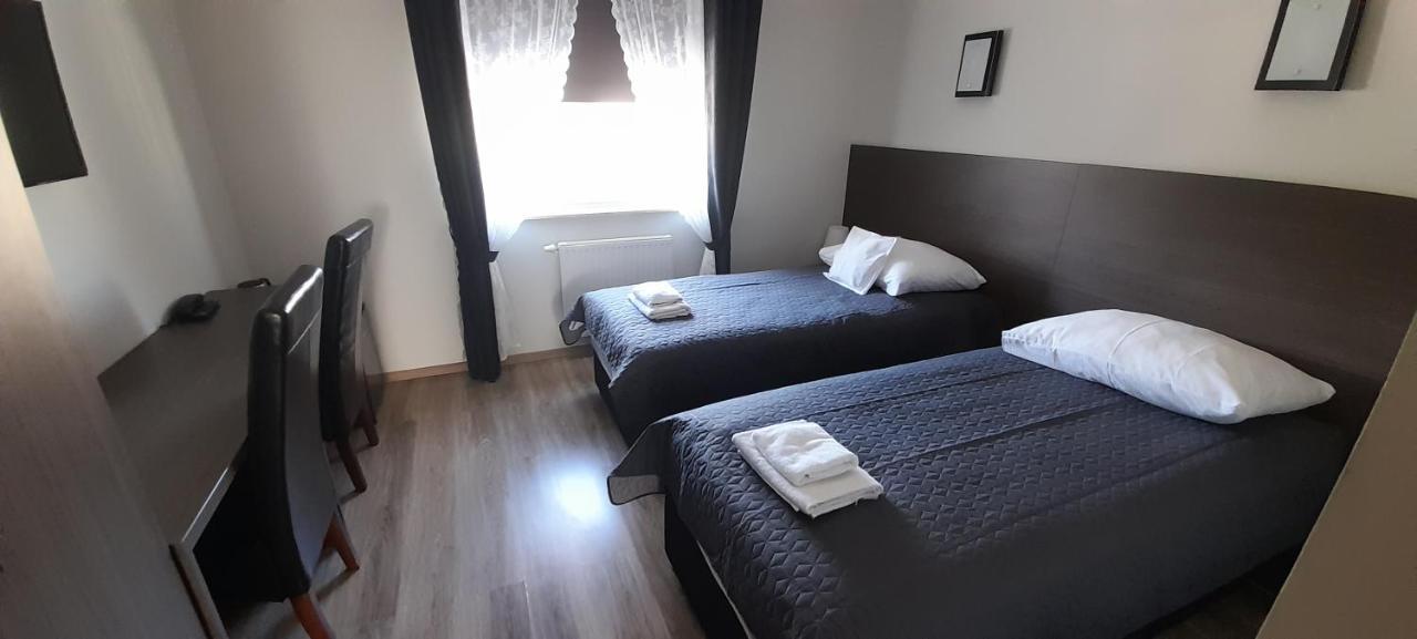 Hotel Bartnik Pszczółki Екстериор снимка