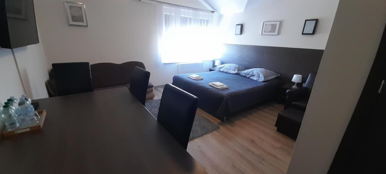 Hotel Bartnik Pszczółki Екстериор снимка