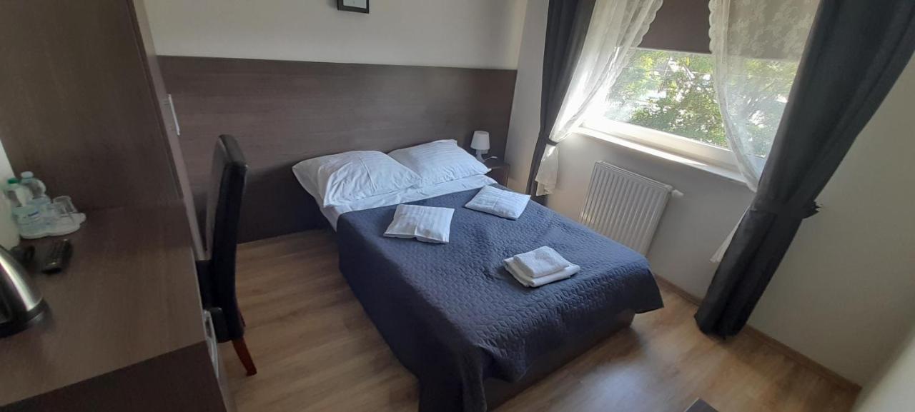 Hotel Bartnik Pszczółki Екстериор снимка