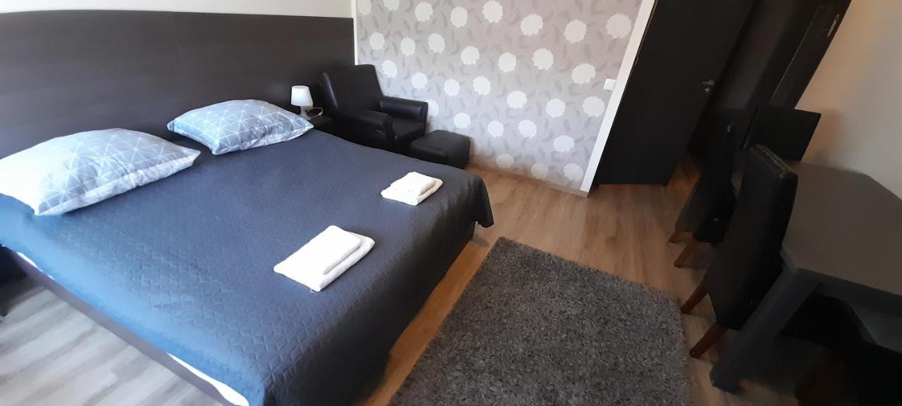 Hotel Bartnik Pszczółki Екстериор снимка