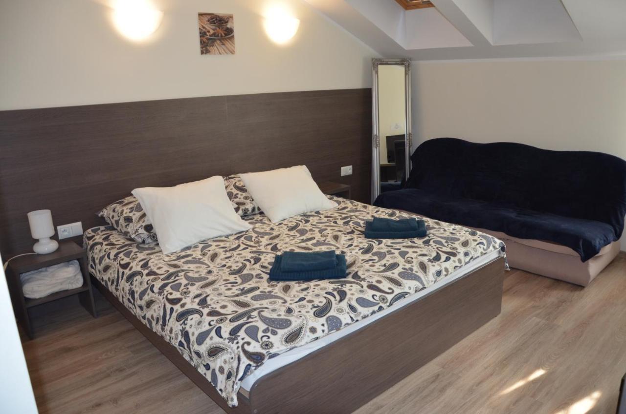 Hotel Bartnik Pszczółki Екстериор снимка