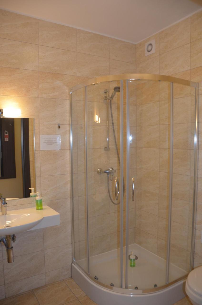 Hotel Bartnik Pszczółki Екстериор снимка