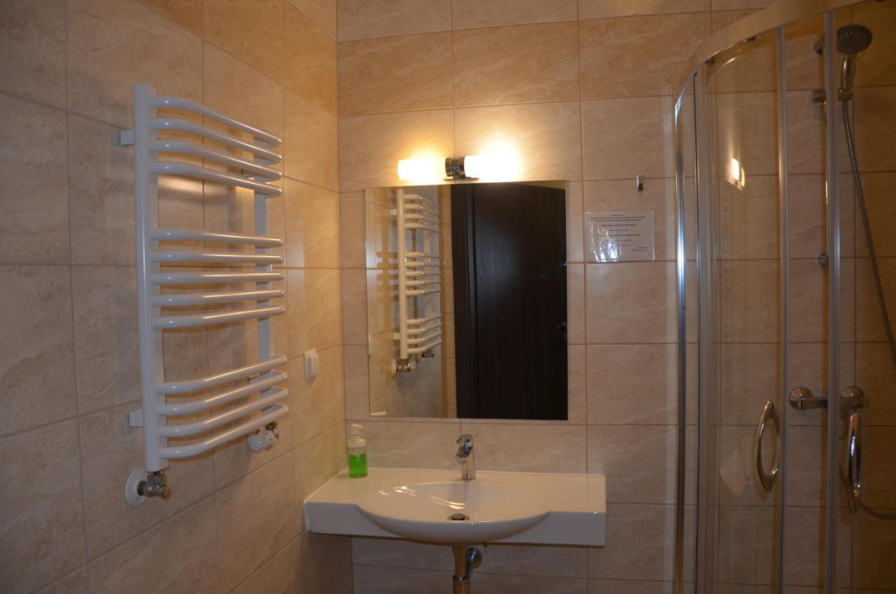 Hotel Bartnik Pszczółki Екстериор снимка